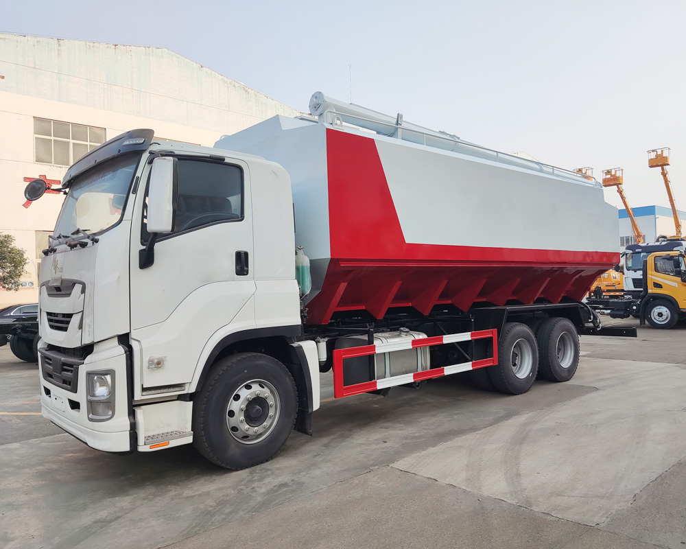 ISUZU 20 ton bulk feed truck